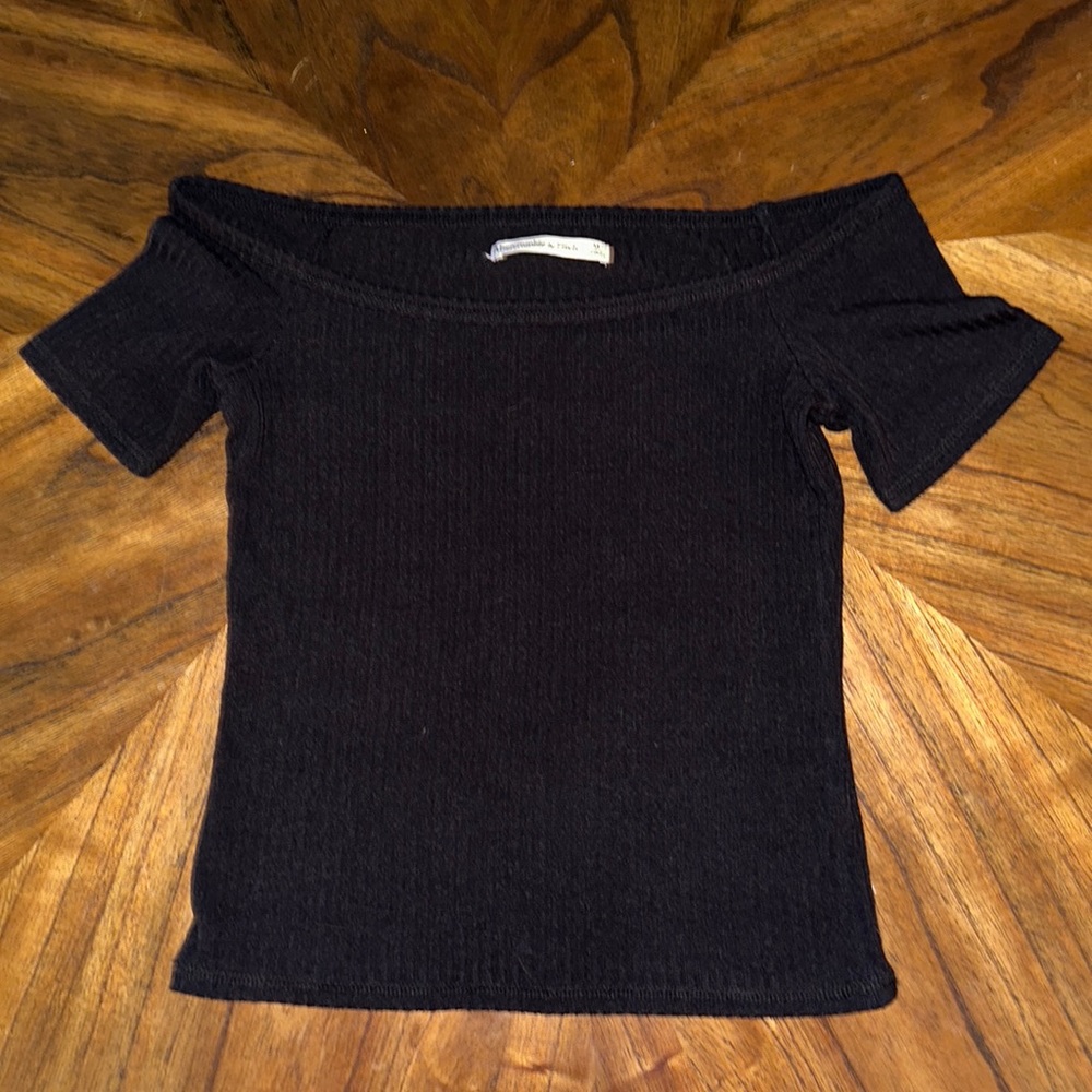 NWOT Abercrombie Off Shoulder Top